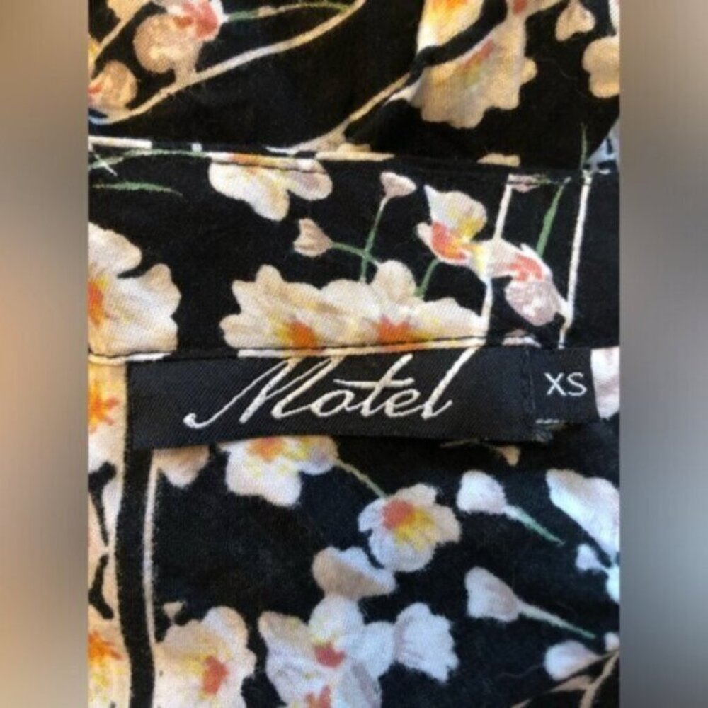 MOTEL Crosena boho festival dress in Cosmic Daisy - Picture 7 of 9